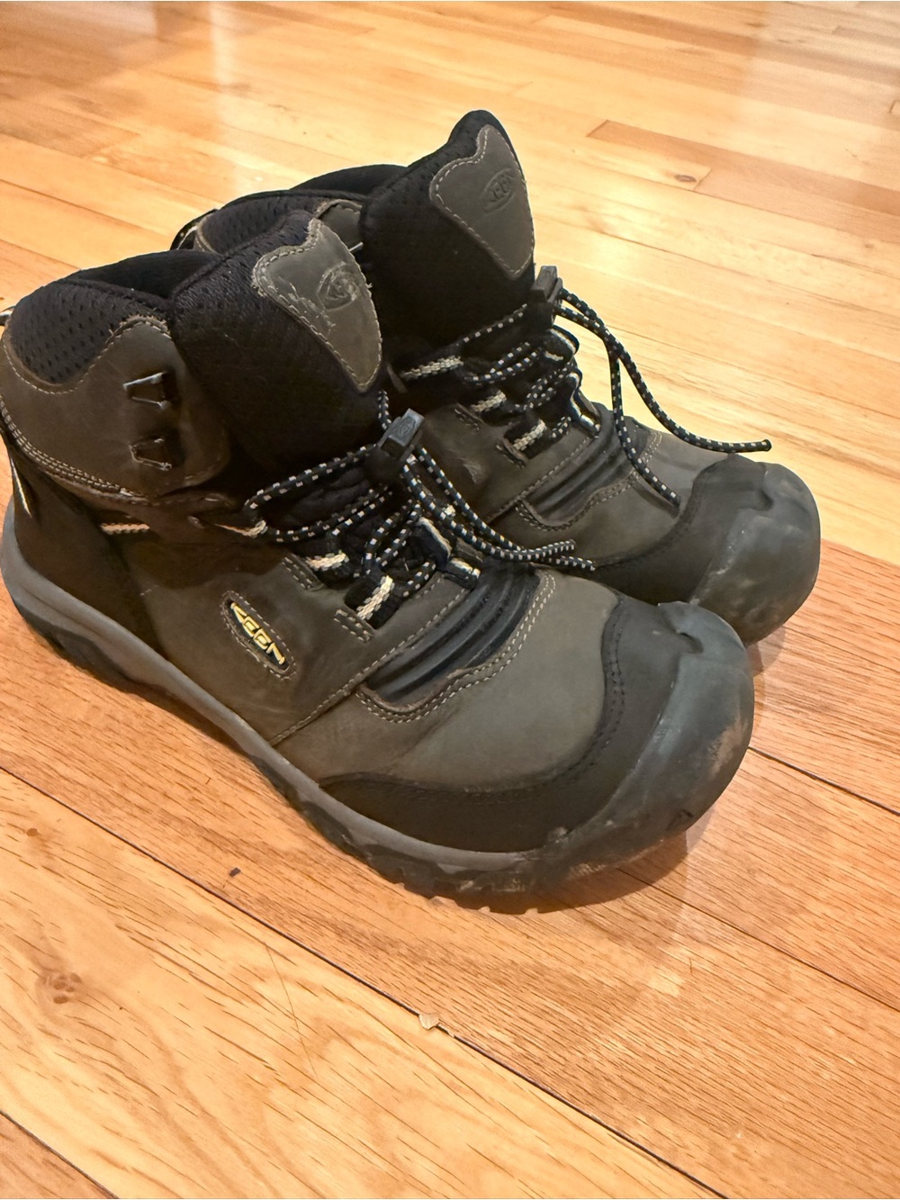 KEEN Kids' Green Gray Lace-Up Hiking Boots